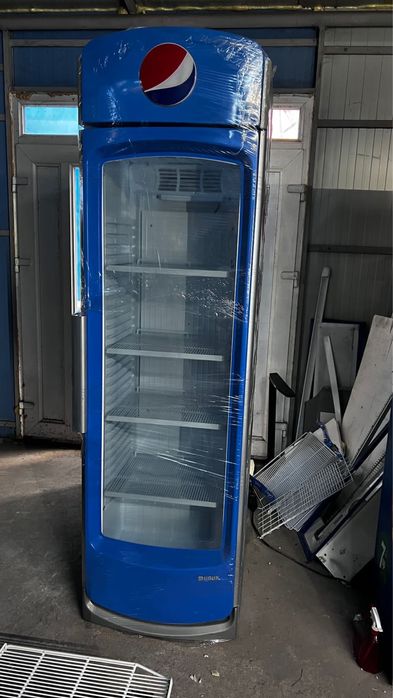 Vitrina frigorifica verticala cu termostat electronic