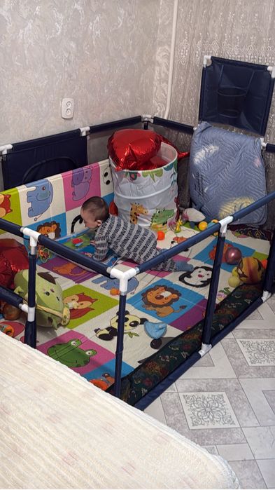 Продам манеж большой