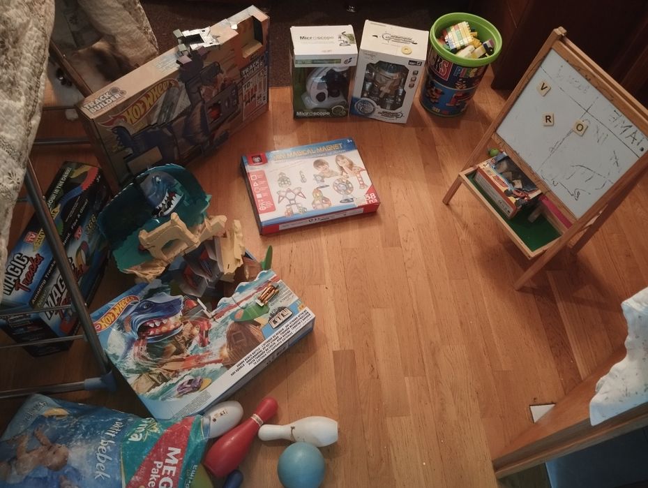 Игрушки б/у разные