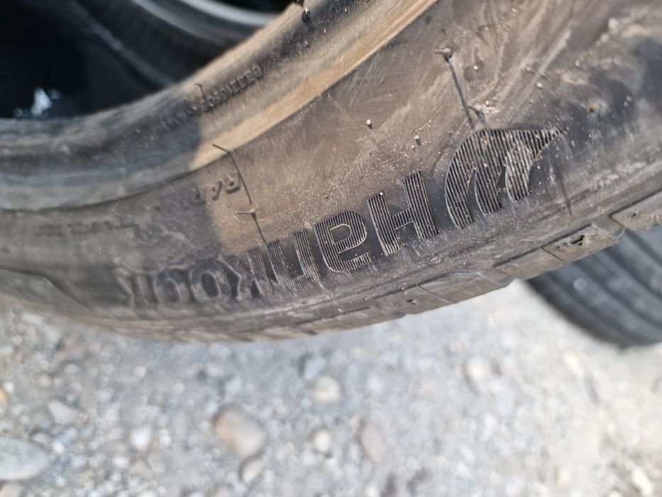 Anvelope 305/35R22 marca Hankook, DOT 2022, 6 mm