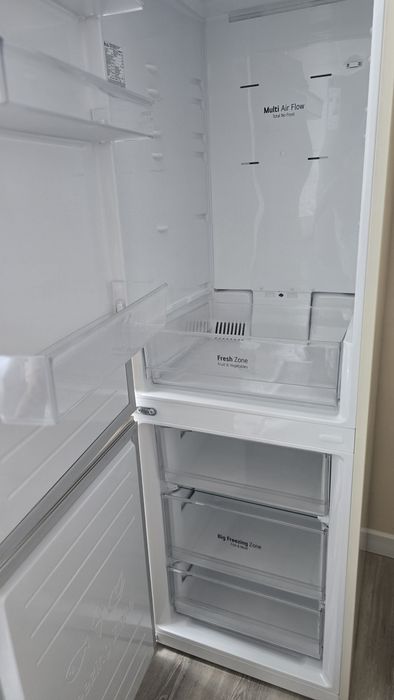 Продам холодильник LG