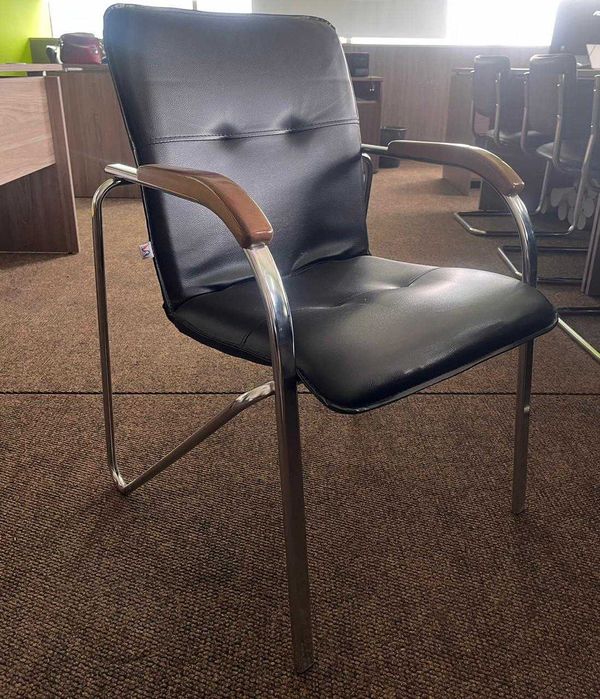 Офисная мебель в отличном состоянии