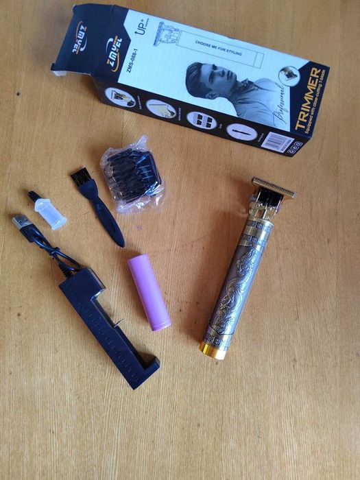 Триммер, машинка для стрижки бороды и головы