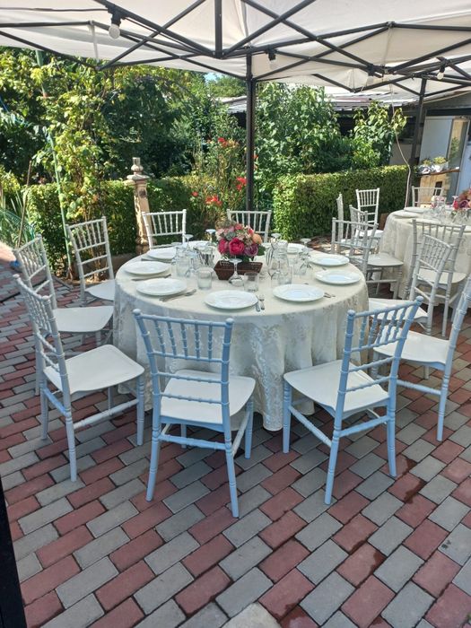 Închiriem corturi,mese,scaune,aranjamente floarale