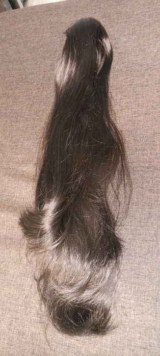 Хвост на заколке