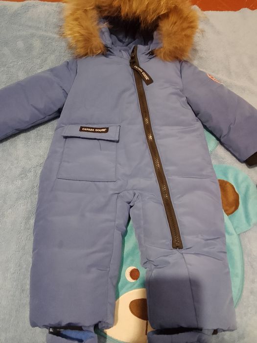 Продам детский зимний комбенизон.