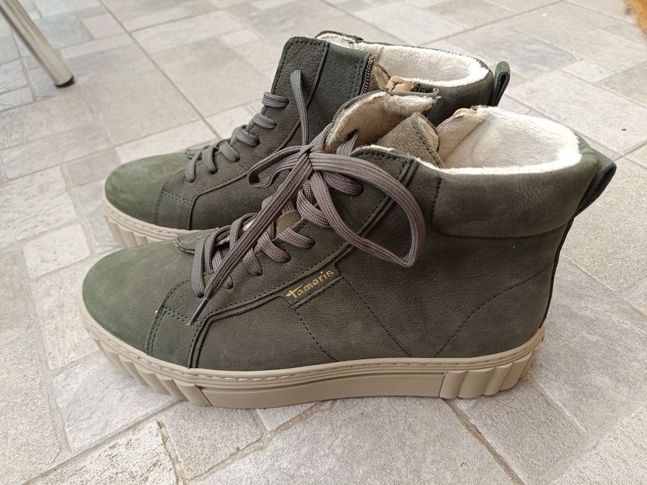 Ghete NOI culoarea verde cu șiret și fermoar Tamaris