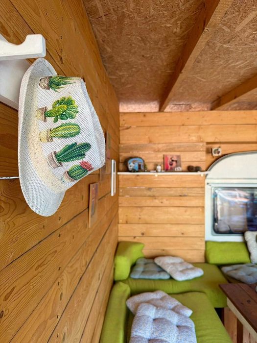 Продавам каравана на къмпинг Юг