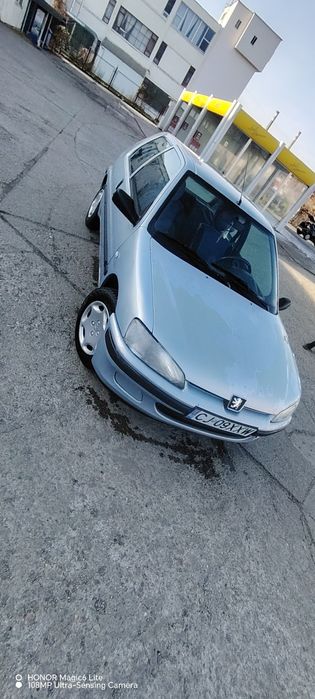 Vând Peugeot 1.1 benzina consum foarte mic excelent pentru naveta ieft