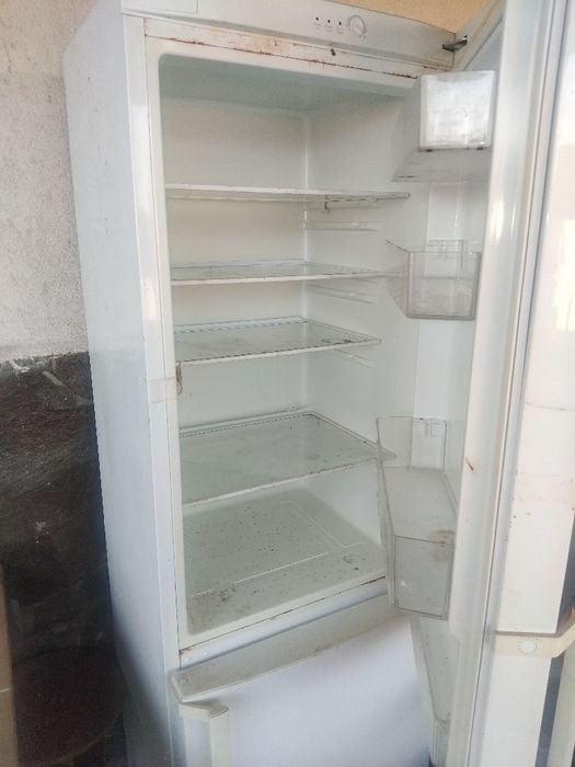 Frigider samsung defect,trebuie freon
