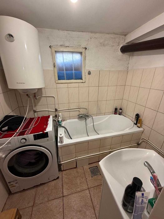 Casa si teren  de vanzare in Suceava Burdujeni sat