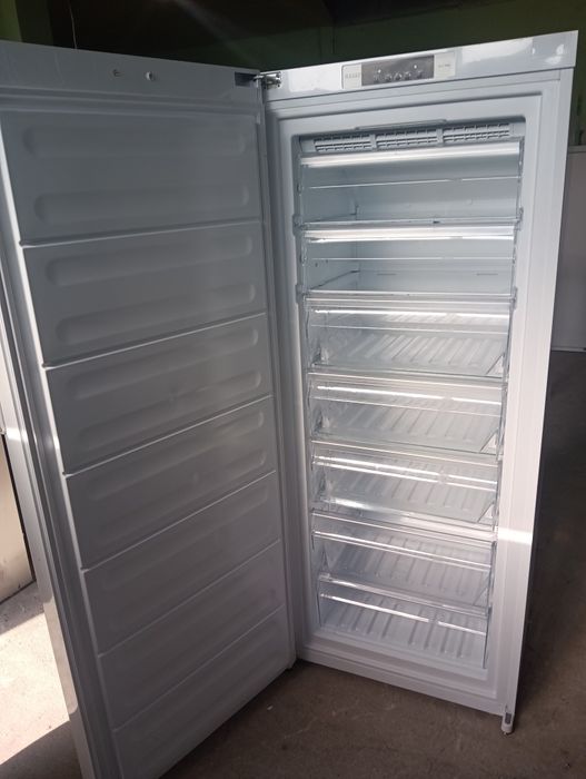 XXL Огромен фризер Baukhneht A+++  7 чекмеджета с две години гаранция!