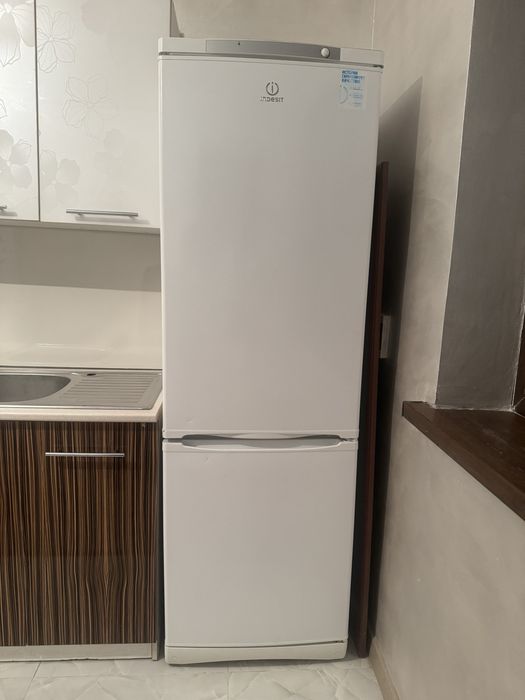 Холодильник рабочий