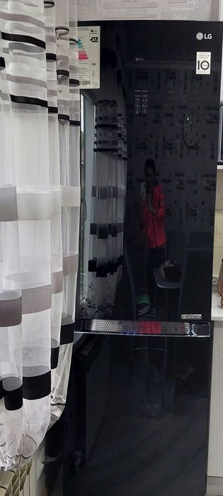 Продам холодильник LG новый.
