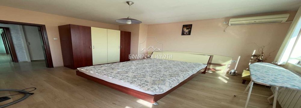 Етаж от къща в с. Първомайци