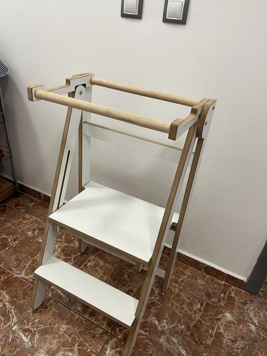 Помощна кула монтесори