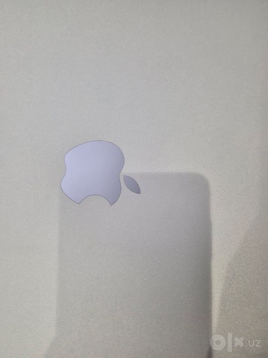 macbook air M4 13,6 inch, батарея 100%