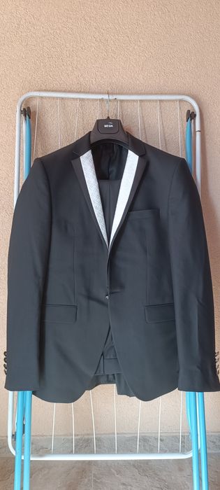 Ликвидация на мъжки костюми