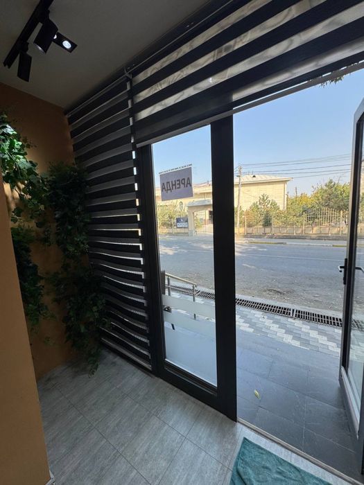 Думбрабод масжид рупарасида Нежилой офис сотилади