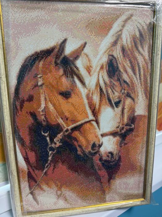 Продавам Диамантени гоблени с рамки