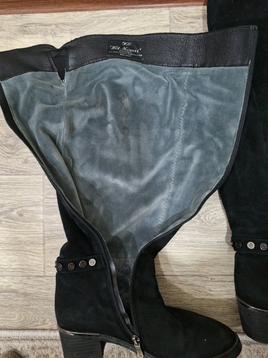 Продам женские сапоги