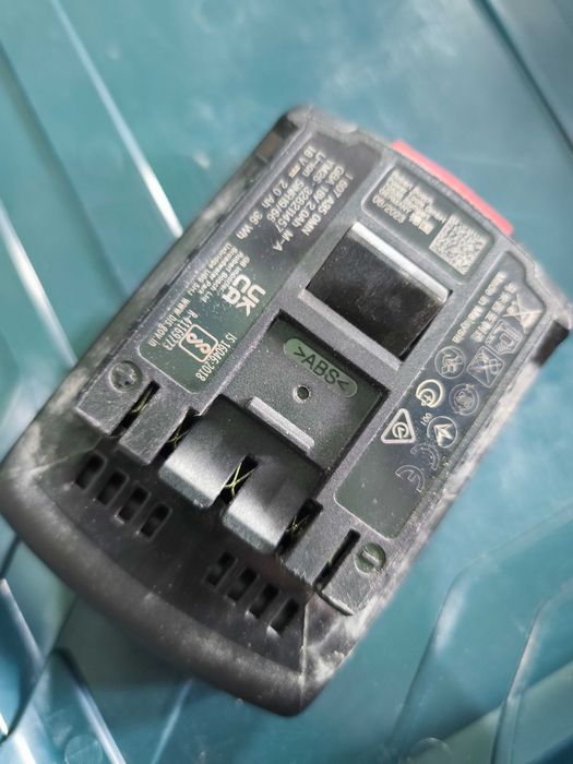 Bosch Professional GSB 180-LI + батерия, зарядно и куфар