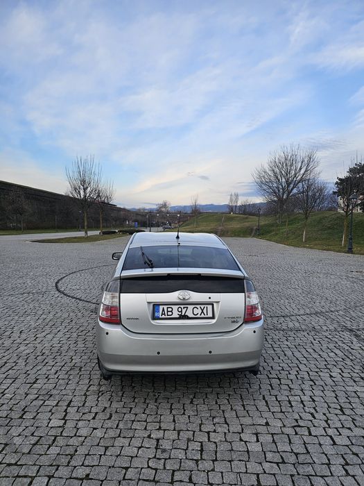 Toyota Prius 2  Hybrid / + Gpl