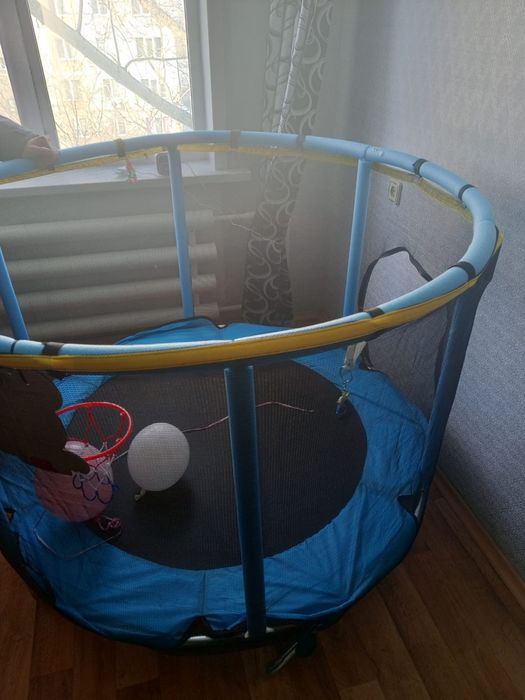 Детский батут, новый