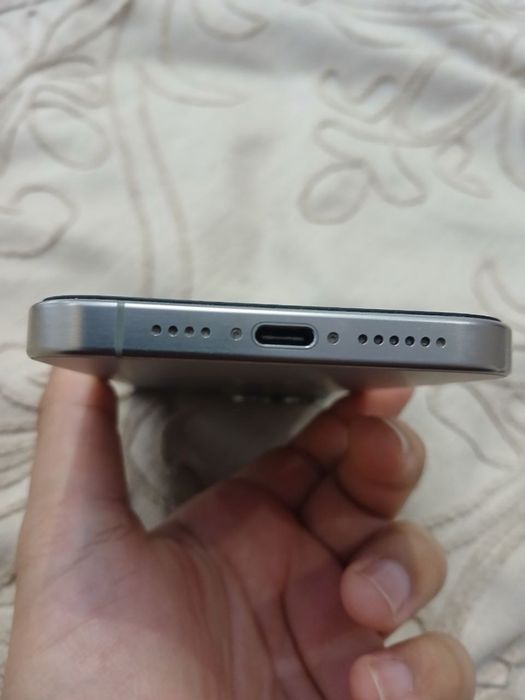 Iphone 15 pro max ochilmagan