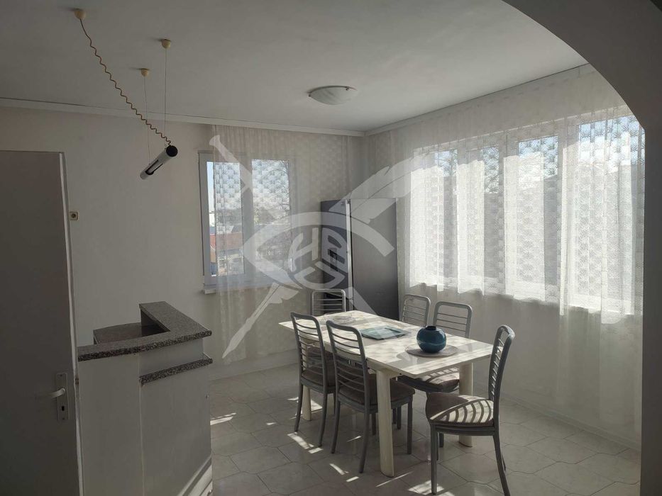 Тристаен апартамент в Южен! 11805981