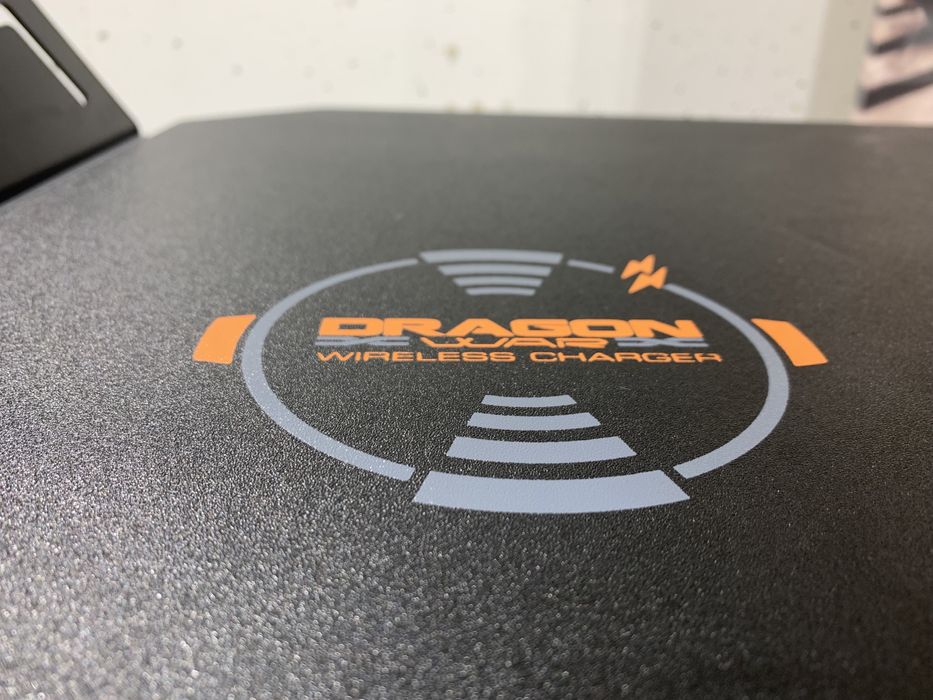 Геймърско RGB бюро с вграден wireless charger & USB hub - 24м Гаранция