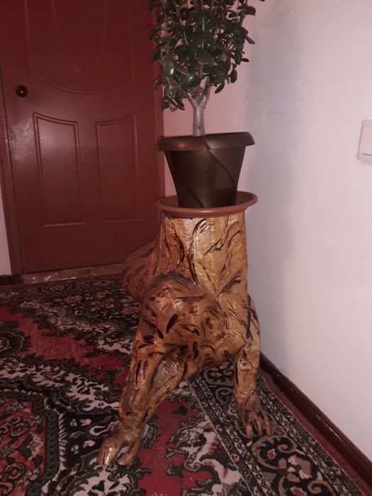 Подставка для цветов.