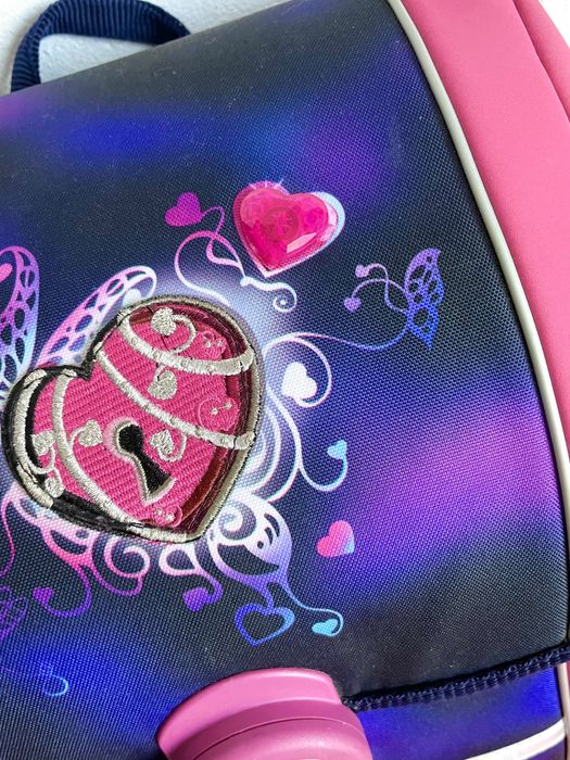 Ghiozdan ergonomic McNeill cu lumini Light 912S Ghiozdan fete