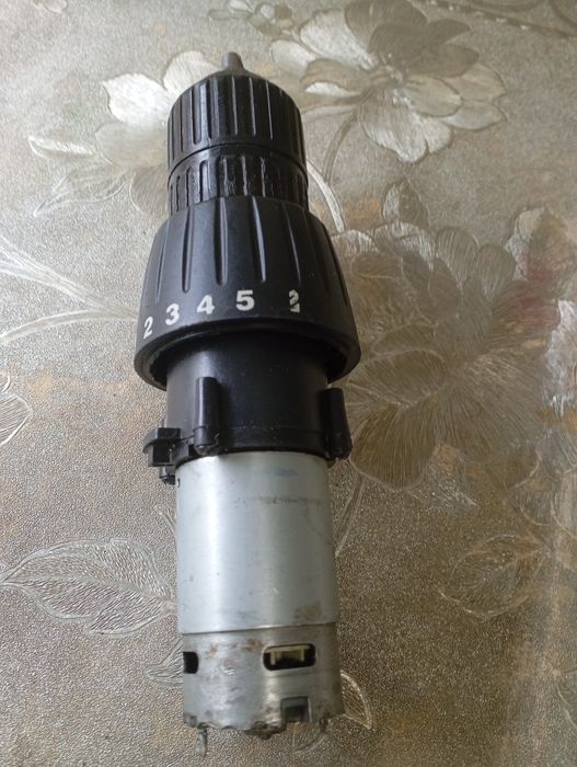 Продам шуруповерт