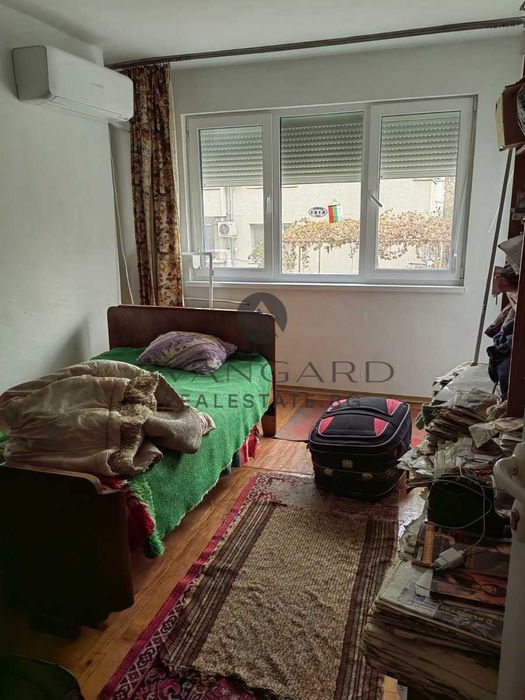 Продава се Тристаен апартамент в Пловдив, Христо Смирненски - 70 кв.м за 2572 €/кв.м - Снимка #3