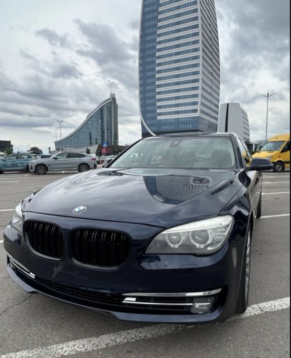 Продавам BMW 750 L i Xd
