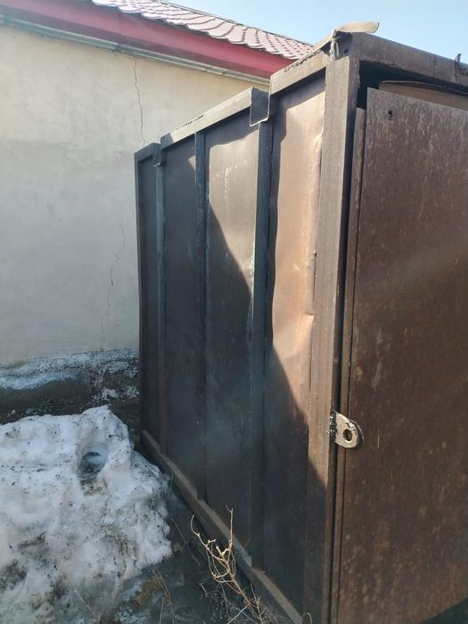 Контейнер. Б/У В Хорошем сост.