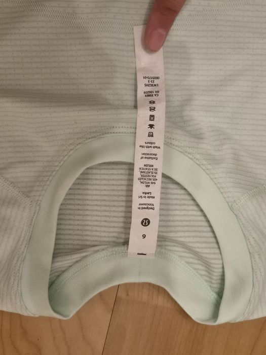 Чисто нов топ Lululemon