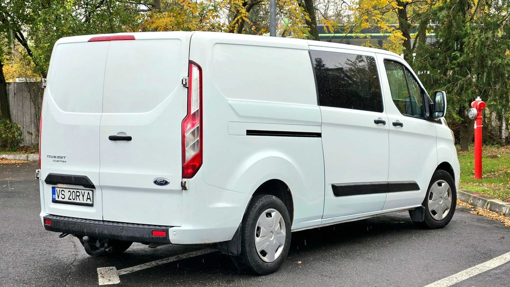 inchiriez ford transit custom in Braila 5 locuri plus marfa