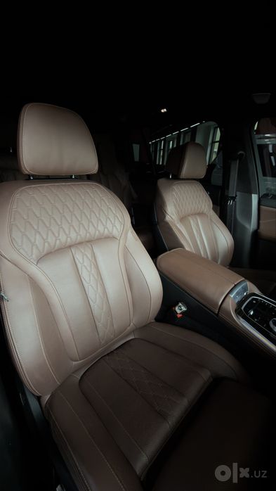 BMW Х7 40i.
