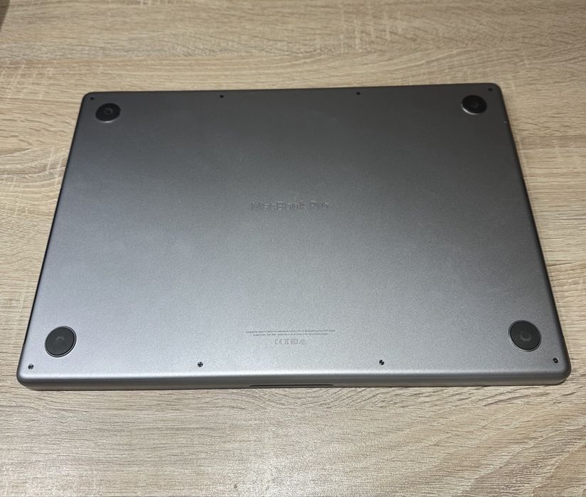 MacBook Pro 16 m1pro 16/512