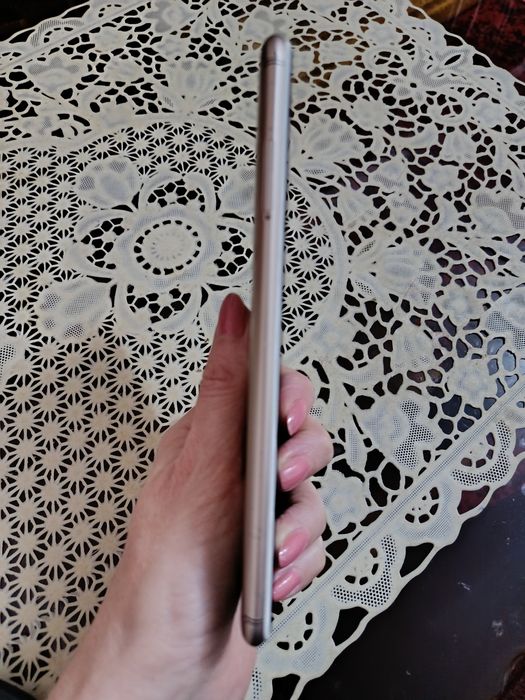 Телефон Redmi S2, память 3/32GB