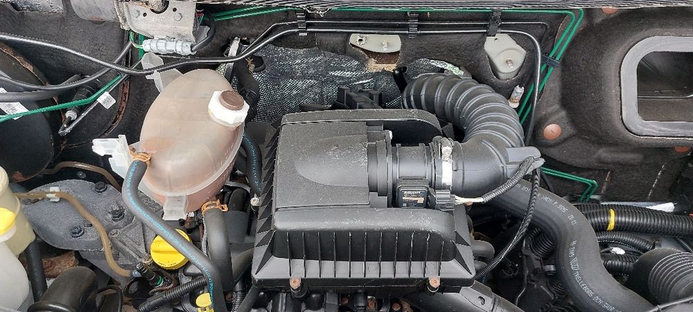 Renault Master din 2011 cu Locuri 8+1  Diesel 2.5 Manual Volan dreapta