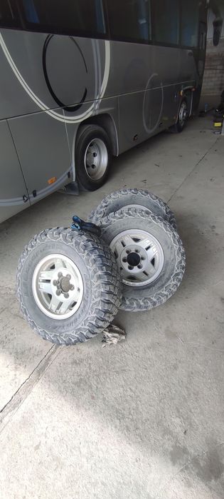 Продам комплект вместе с дисками