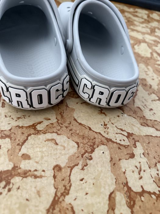 Продавам чехли CROCS off court  logo clog