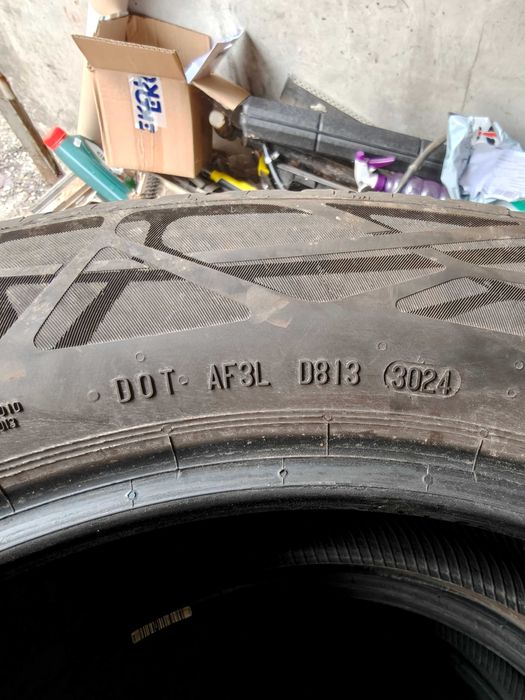 235 55 18 гуми Continental