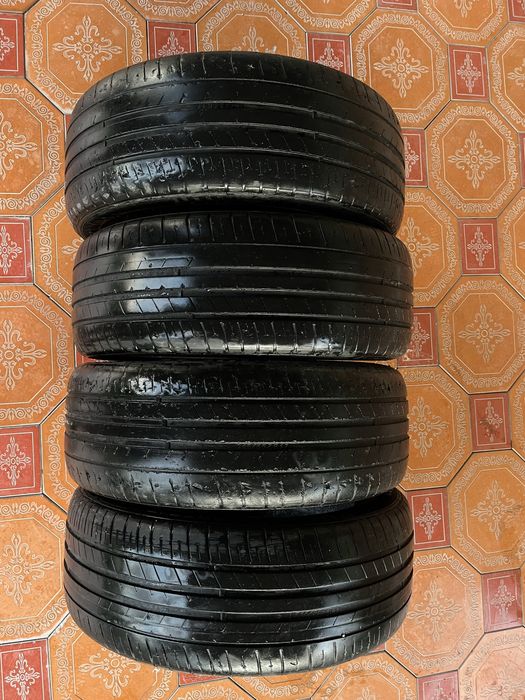Б/У Шины для авто -  215/55ZR17    98W