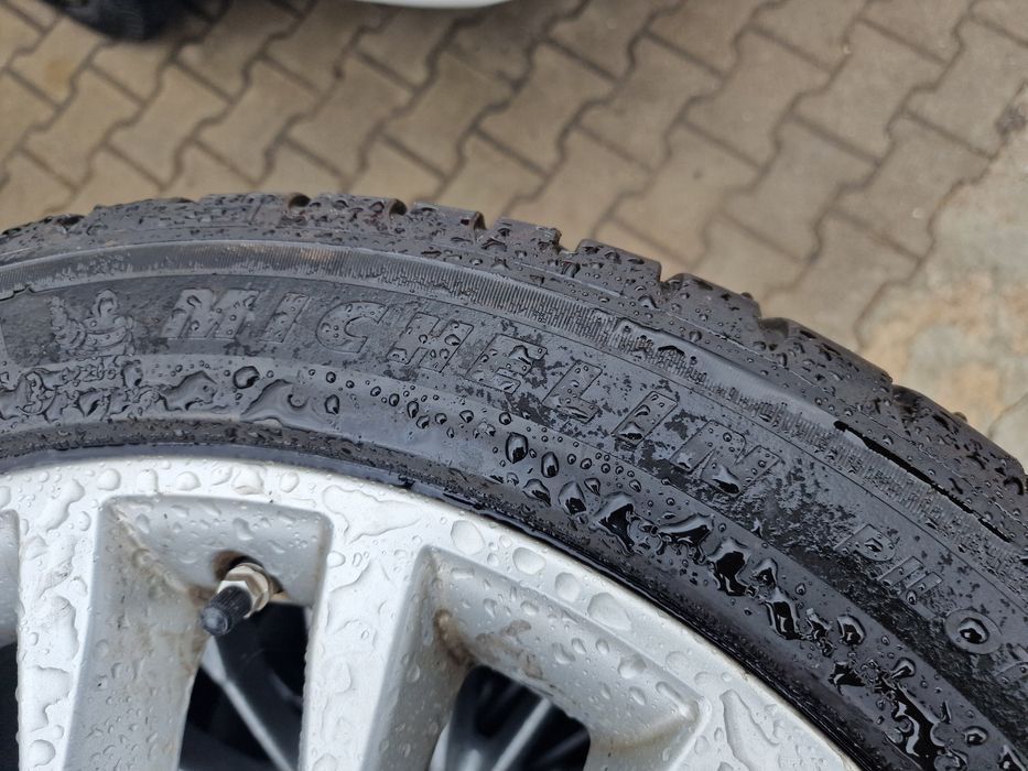 Гуми с Джанти за BMW G 30 245/45 ZR 18
