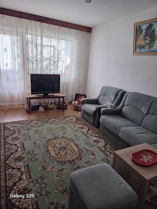 persoana fizica inchiriez apatament cu 3 camere si 2 bai complet mobilat