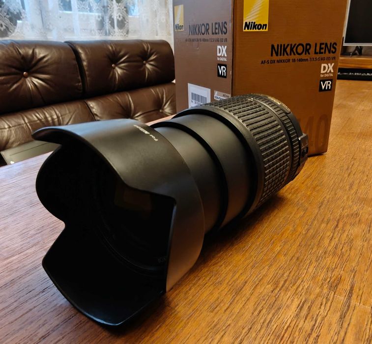 Запазено Nikon D7200 + обективи и филтри